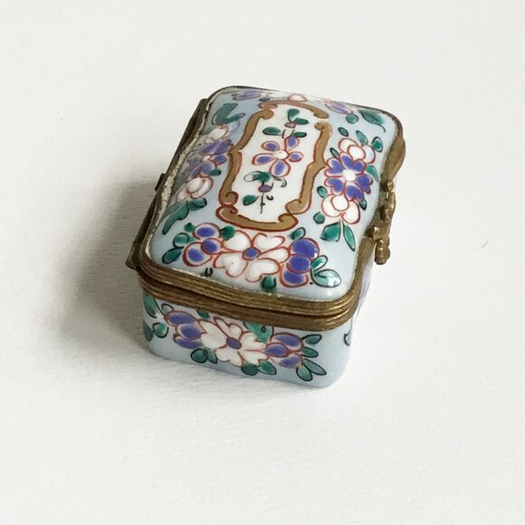 Vintage Porcelain Hand Painted Floral Trinket Needle Box Hinged Lid Cottage Core - Picture 2 of 7